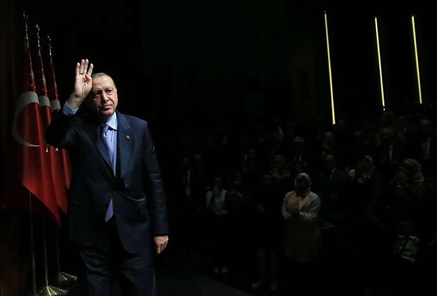 Απότομη «προσγείωση» για την τουρκική οικονομία: Καταρρέουν οι προβλέψεις για ανάπτυξη – Οικονομικό χάος στην Τουρκία – Απελπισμένος ο Ερντογάν
